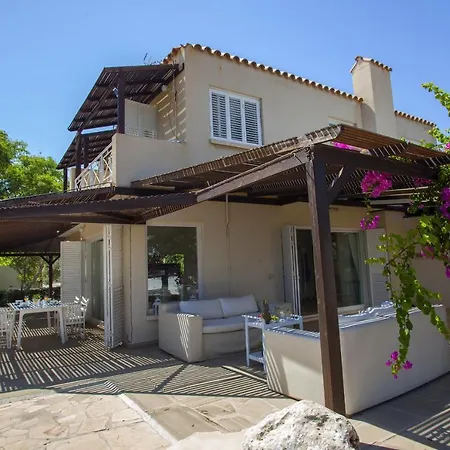 Napa Beachfront * Agia Napa