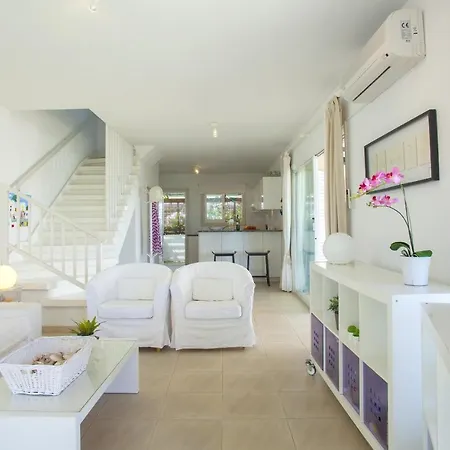 Villa Napa Beachfront